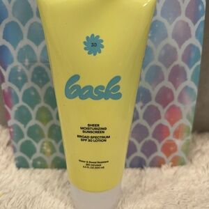 Bask Sheer moisturizing Sunscreen